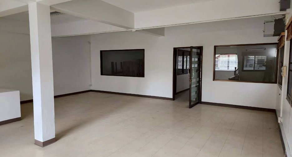 ให้เช่า 3 ห้องนอน ออฟฟิศ ใน เมืองเชียงใหม่, เชียงใหม่