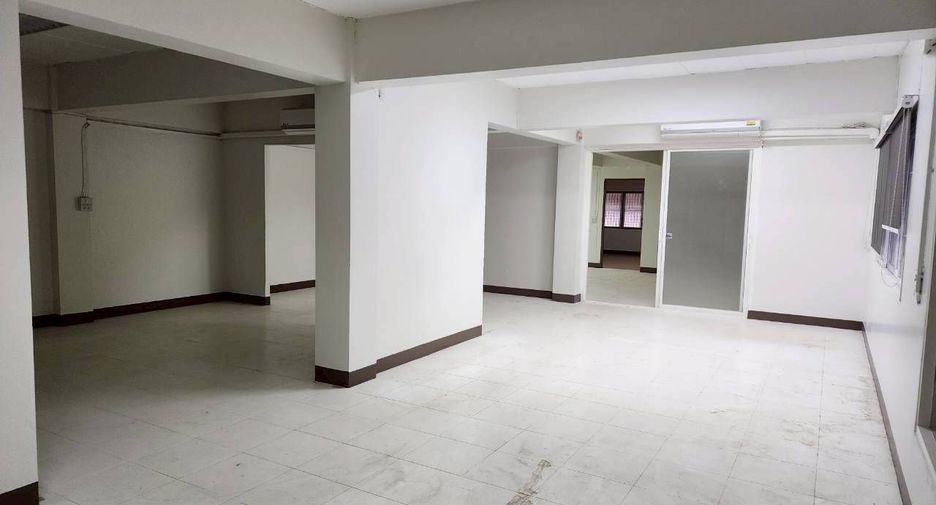 ให้เช่า 3 ห้องนอน ออฟฟิศ ใน เมืองเชียงใหม่, เชียงใหม่