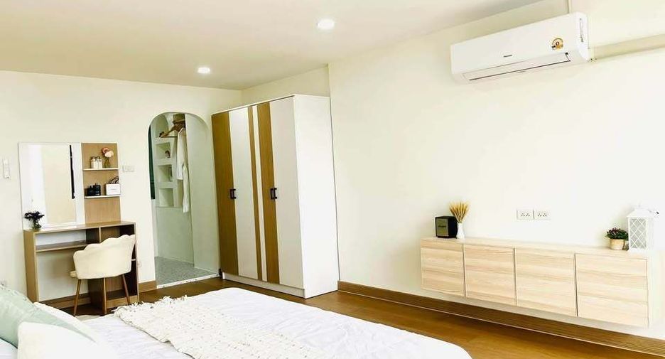 For rent 3 bedrooms townhouse in Mueang Chiang Mai, Chiang Mai