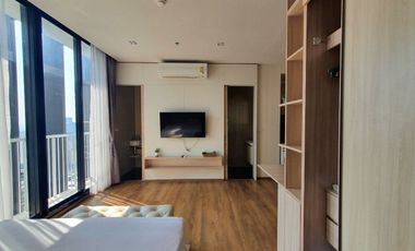 Wohnung zur Miete mit Studio in Khlong Toei, Bangkok