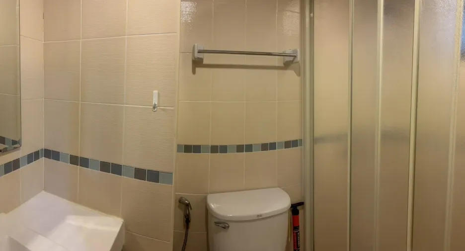 For rent 2 bedrooms condo in Yan Nawa, Bangkok