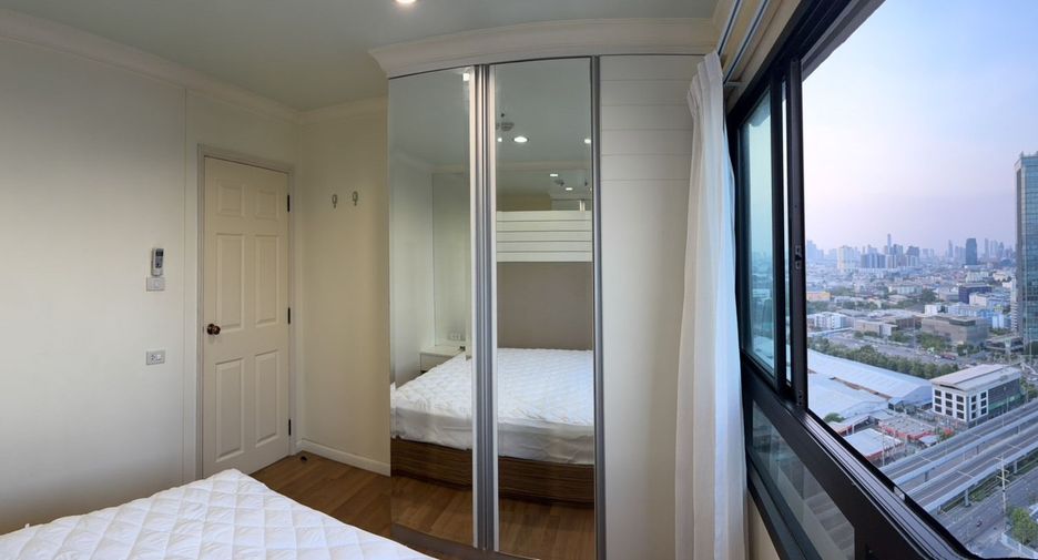 For rent 2 bedrooms condo in Yan Nawa, Bangkok