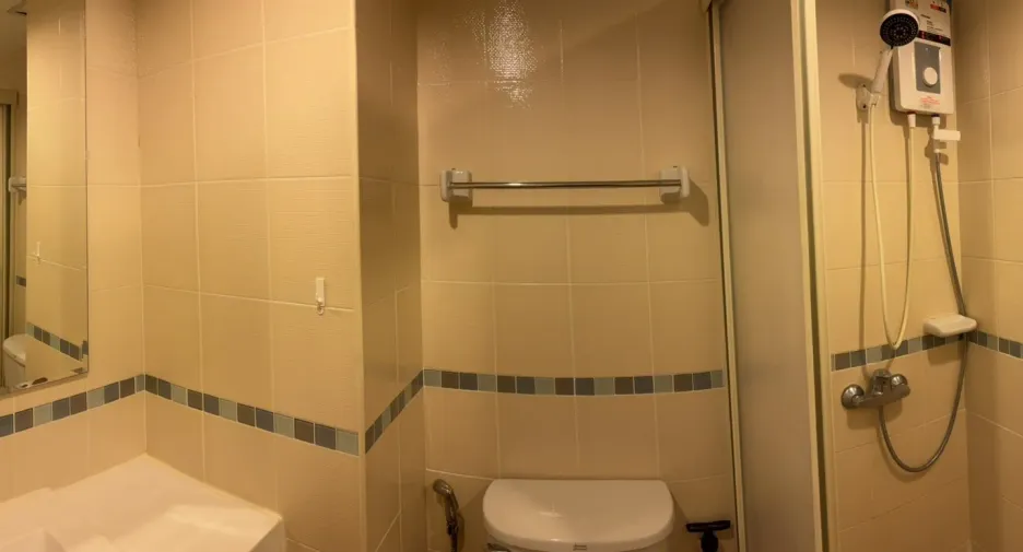 For rent 2 bedrooms condo in Yan Nawa, Bangkok