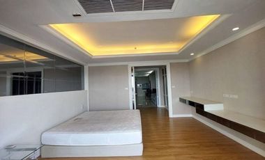 For rent 1 bed condo in Bang Rak, Bangkok