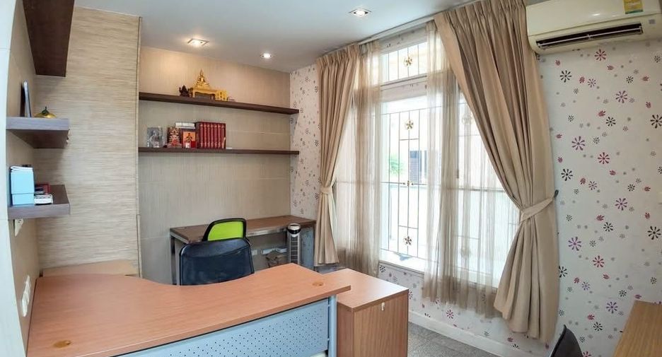 Haus zum Kauf mit 3 Zimmer in Bueng Kum, Bangkok