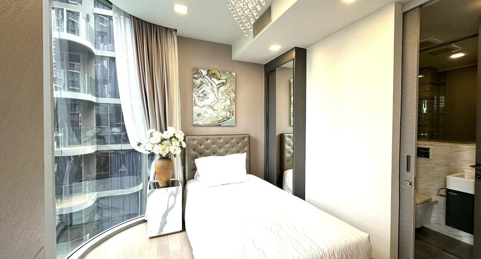 For rent 2 bedrooms condo in Watthana, Bangkok