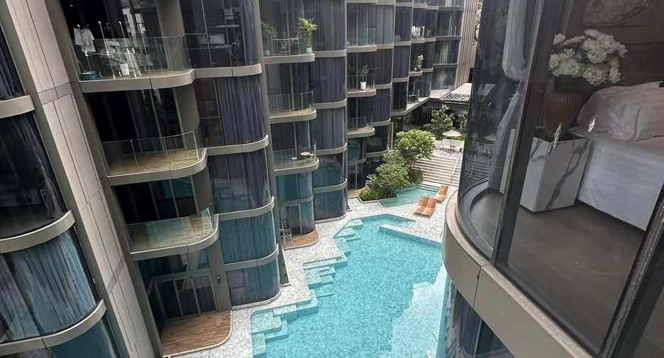 For rent 2 bedrooms condo in Watthana, Bangkok