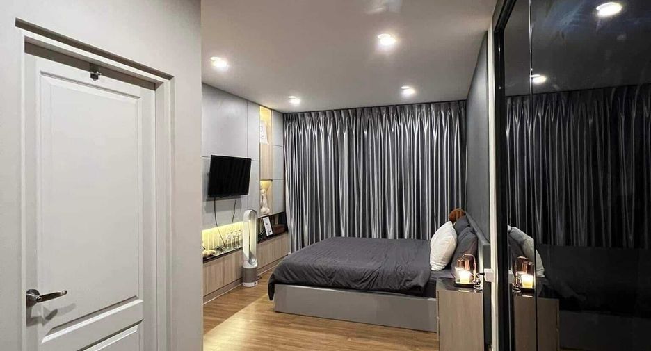 Casa en venta y en alquiler de 4 habitaciones en Lat Krabang, Bangkok