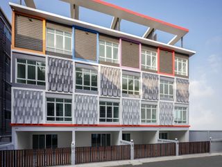 Casa adosada en venta de 4 habitaciones en Phra Khanong, Bangkok