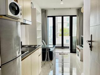 For rent 1 bed condo in Huai Khwang, Bangkok