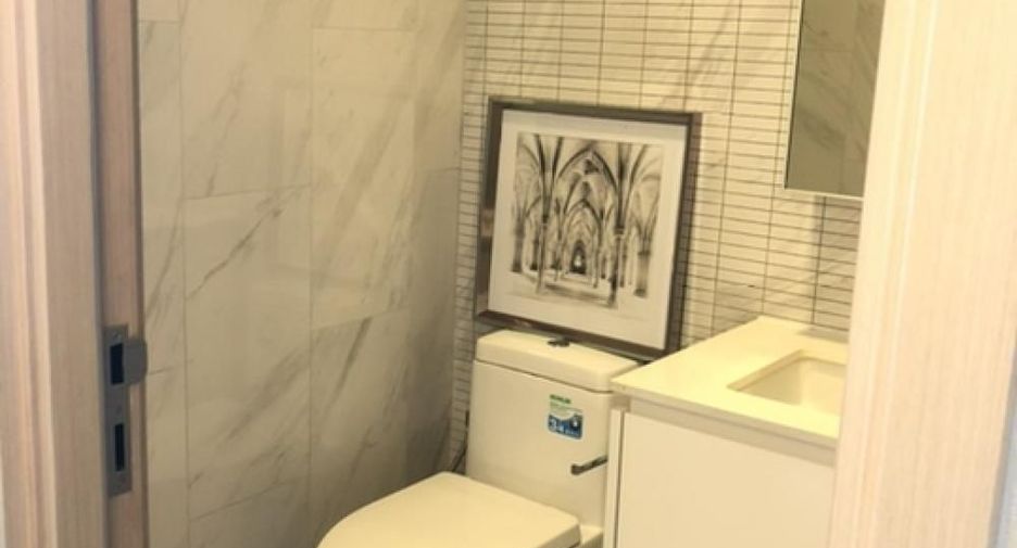 For sale 2 bedrooms condo in Watthana, Bangkok