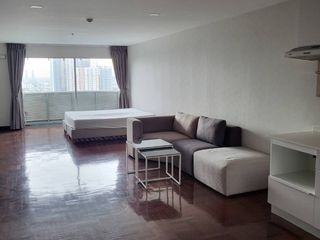 For sale and for rent studio condo in Yan Nawa, Bangkok