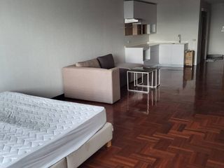 For sale and for rent studio condo in Yan Nawa, Bangkok