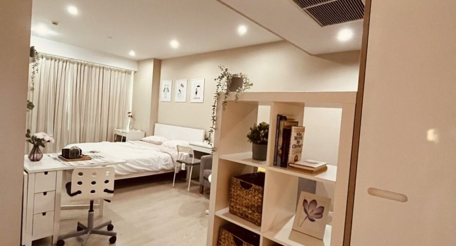 For rent 1 bed condo in Watthana, Bangkok