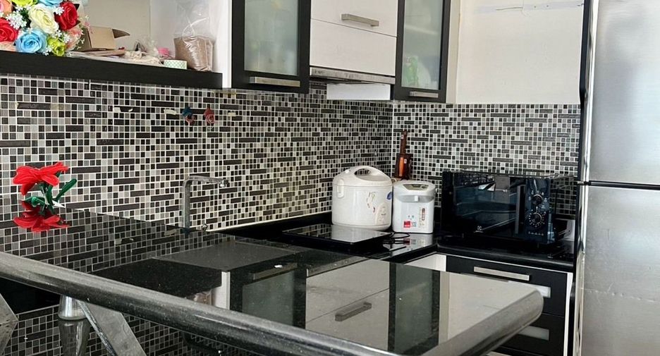 Condo en venta de 2 habitaciones en Bang Kapi, Bangkok