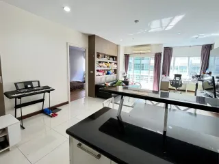 À vendre 2 chambres condo à Bang Kapi, Bangkok
