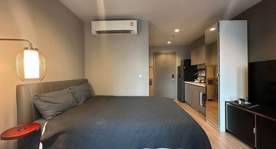 À louer studio condo à Huai Khwang, Bangkok
