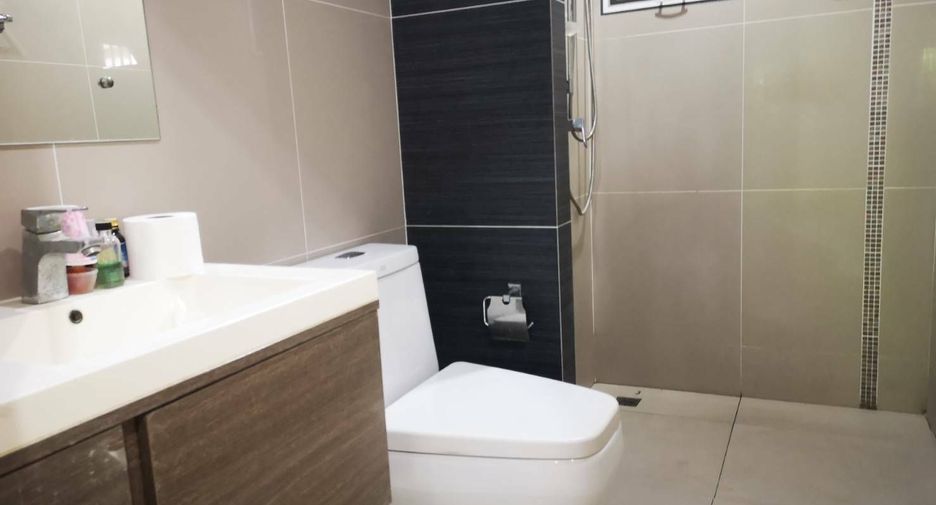 For sale 3 bedrooms house in Suan Luang, Bangkok
