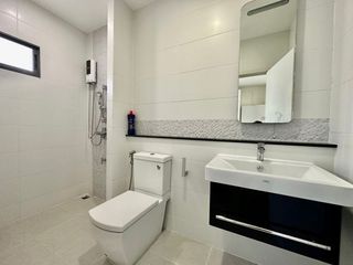 For rent 3 bedrooms house in Lat Krabang, Bangkok