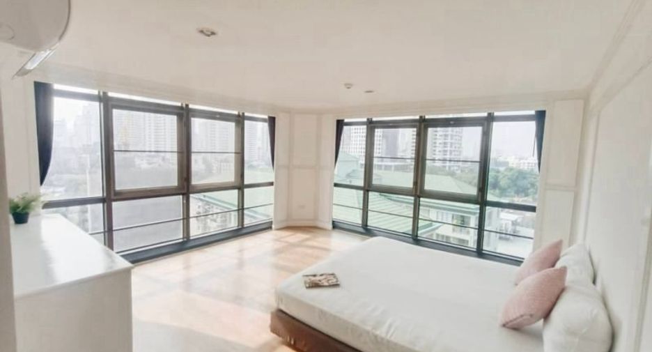 For rent 3 bedrooms condo in Watthana, Bangkok
