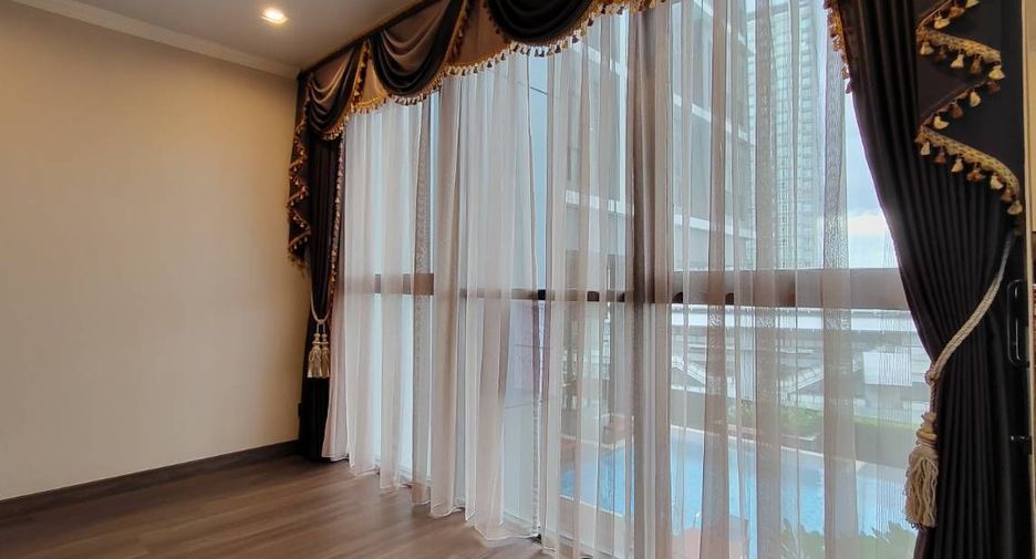 For sale 1 bed condo in Khlong San, Bangkok