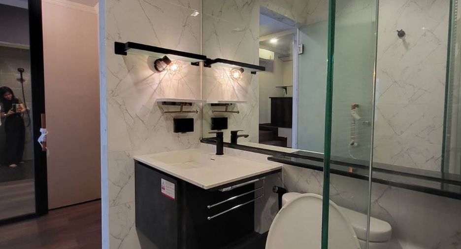 For sale 1 bed condo in Khlong San, Bangkok