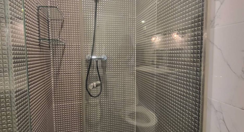 For sale 1 bed condo in Khlong San, Bangkok