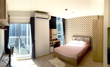 For sale studio condo in Huai Khwang, Bangkok