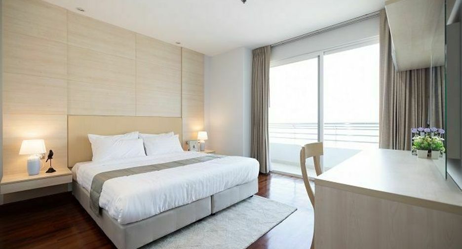 For rent 2 bedrooms apartment in Khlong Toei, Bangkok