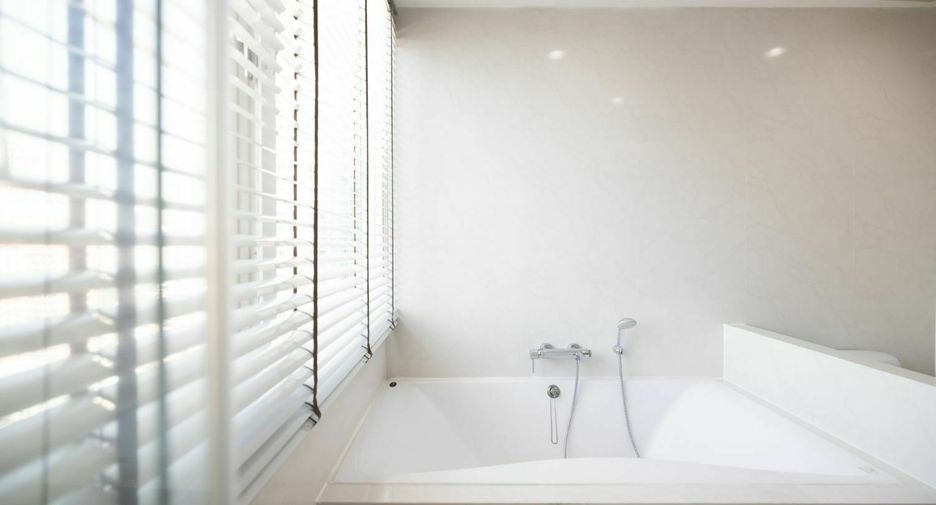 For rent 2 bedrooms apartment in Khlong Toei, Bangkok