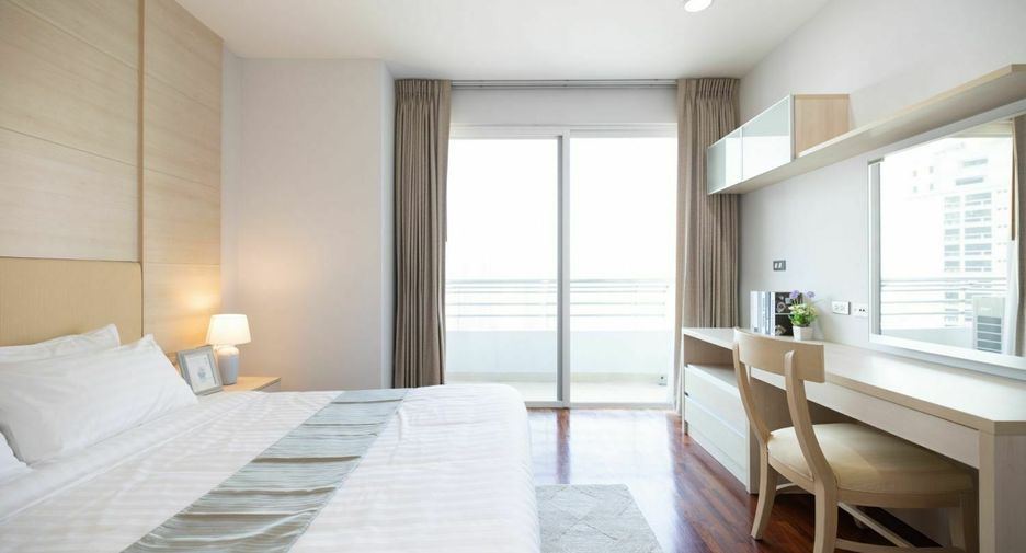 For rent 2 bedrooms apartment in Khlong Toei, Bangkok