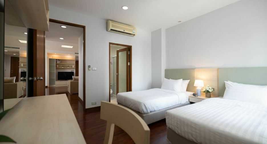 For rent 2 bedrooms apartment in Khlong Toei, Bangkok
