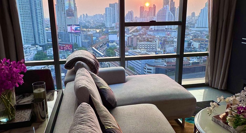For sale 1 bed condo in Sathon, Bangkok