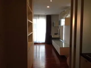 For rent 1 bed condo in Yan Nawa, Bangkok