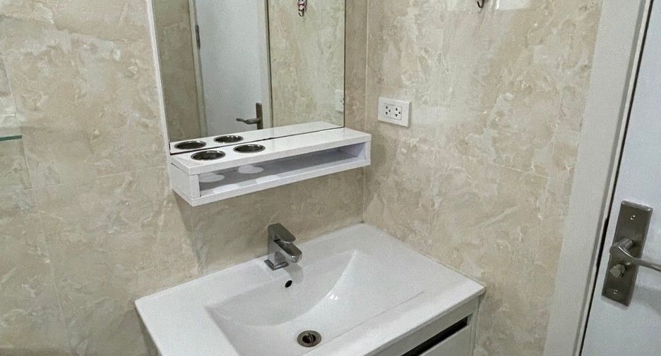 Продажа и аренда 2 спальни кондо в Пхра Кханонг, Бангкок