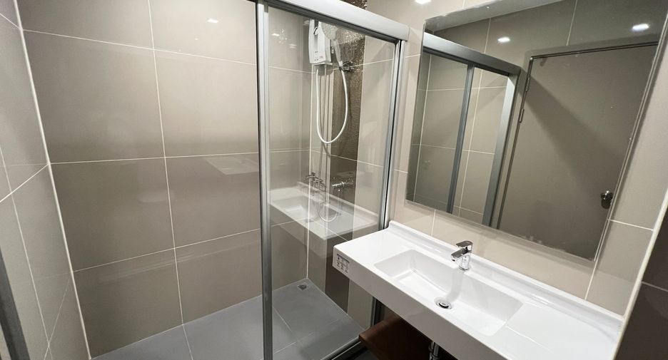 Wohnung zur Miete mit 1 Zimmer in Huai Khwang, Bangkok