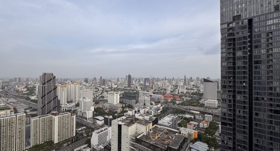 Wohnung zur Miete mit 2 Zimmer in Huai Khwang, Bangkok