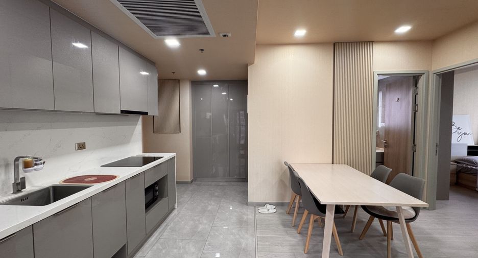 Wohnung zur Miete mit 2 Zimmer in Huai Khwang, Bangkok