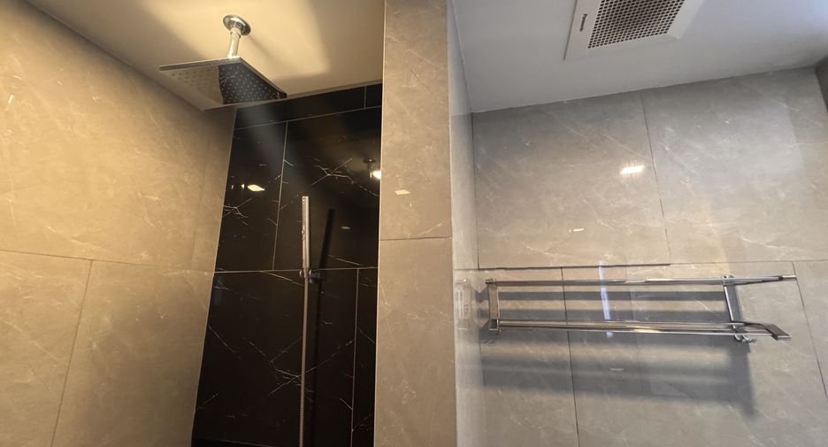 Wohnung zur Miete mit 2 Zimmer in Huai Khwang, Bangkok
