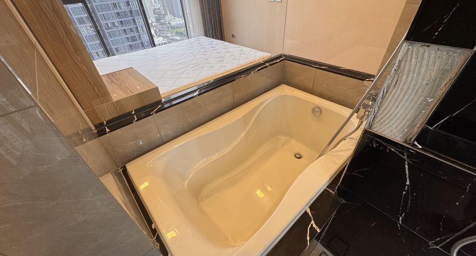 Wohnung zur Miete mit 2 Zimmer in Huai Khwang, Bangkok