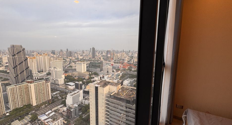 Wohnung zur Miete mit 2 Zimmer in Huai Khwang, Bangkok