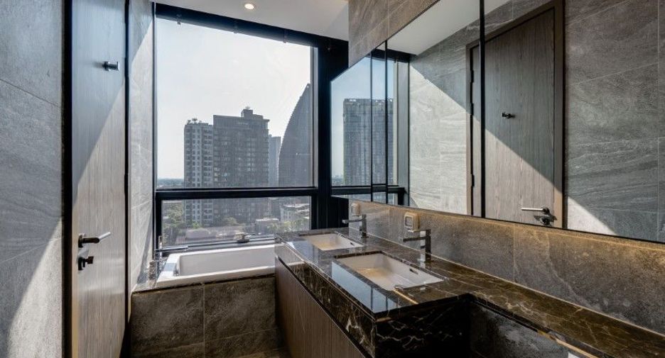 Wohnung zur Miete mit 2 Zimmer in Khlong Toei, Bangkok