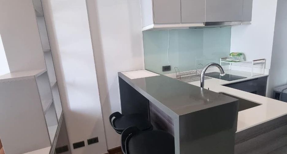 For rent 1 bed condo in Watthana, Bangkok