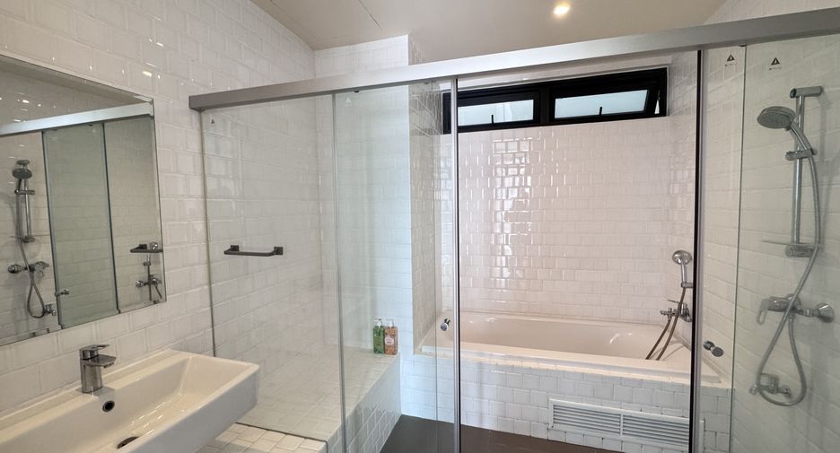 Condo en alquiler de 2 habitaciones en Watthana, Bangkok