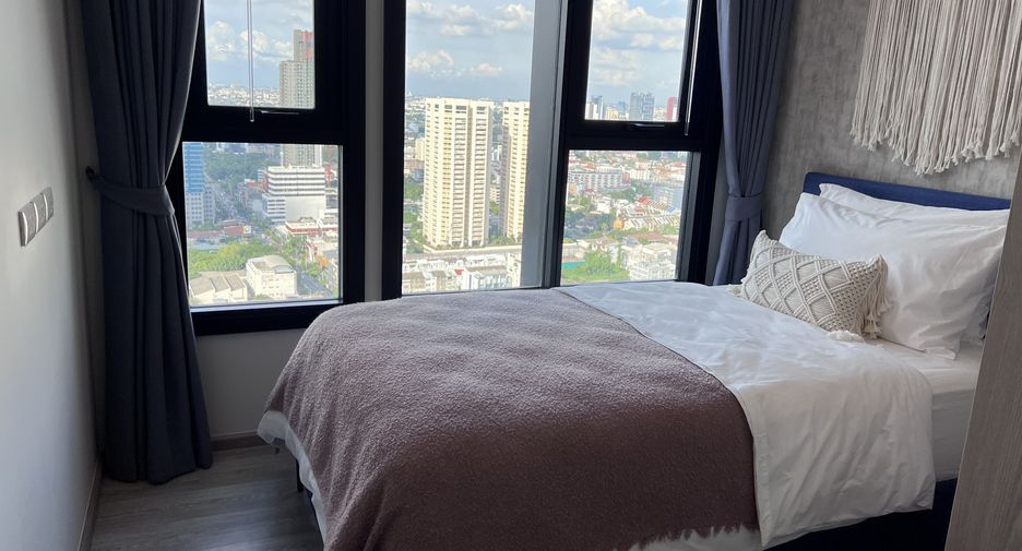 For rent 2 bedrooms condo in Watthana, Bangkok