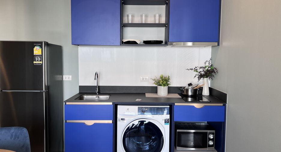 For rent 2 bedrooms condo in Watthana, Bangkok