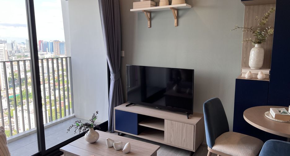 For rent 2 bedrooms condo in Watthana, Bangkok