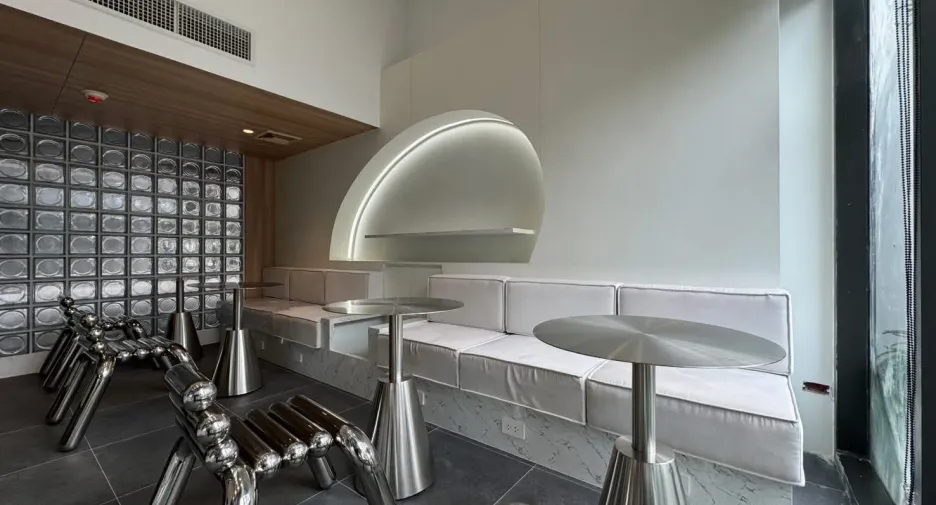 For rent 1 bed condo in Phra Khanong, Bangkok