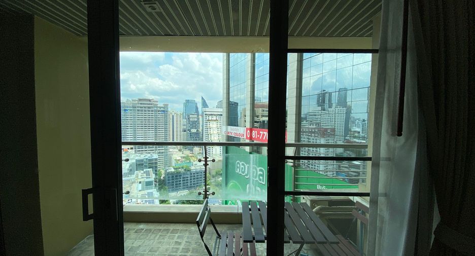 For rent 2 bedrooms condo in Khlong Toei, Bangkok