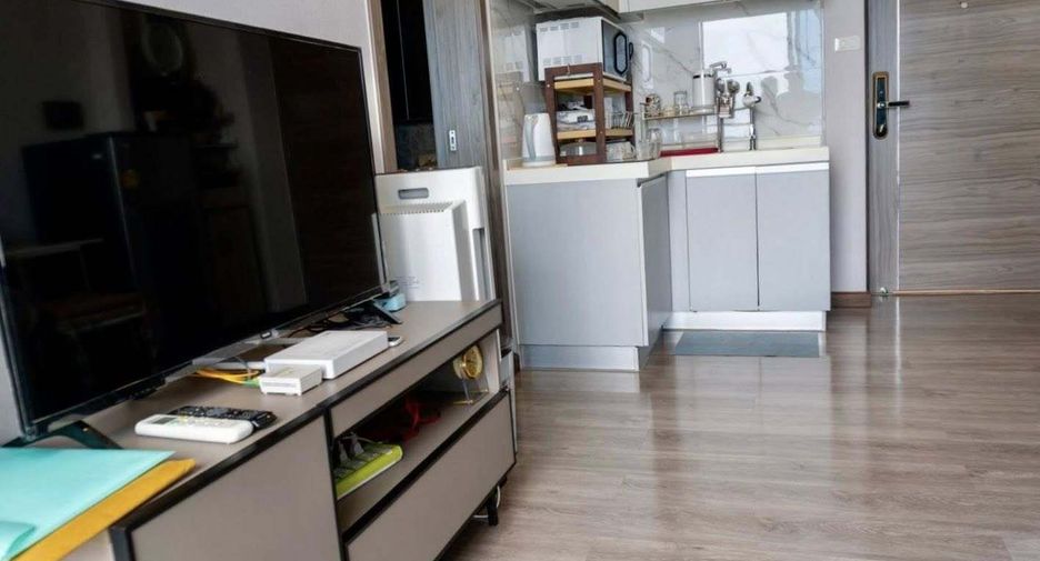 For rent studio condo in Huai Khwang, Bangkok